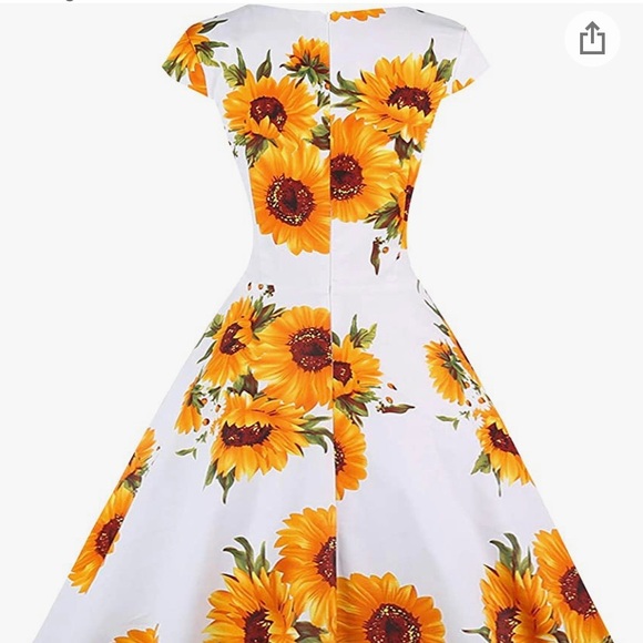 Hanpceirs Cap Sleeve 1950s Sunflower Dress - Picture 2 of 11